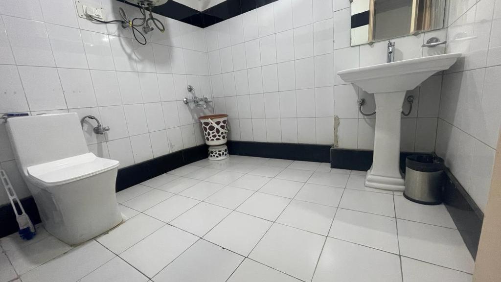 Hotel Senorita Srīnagar Eksteriør billede
