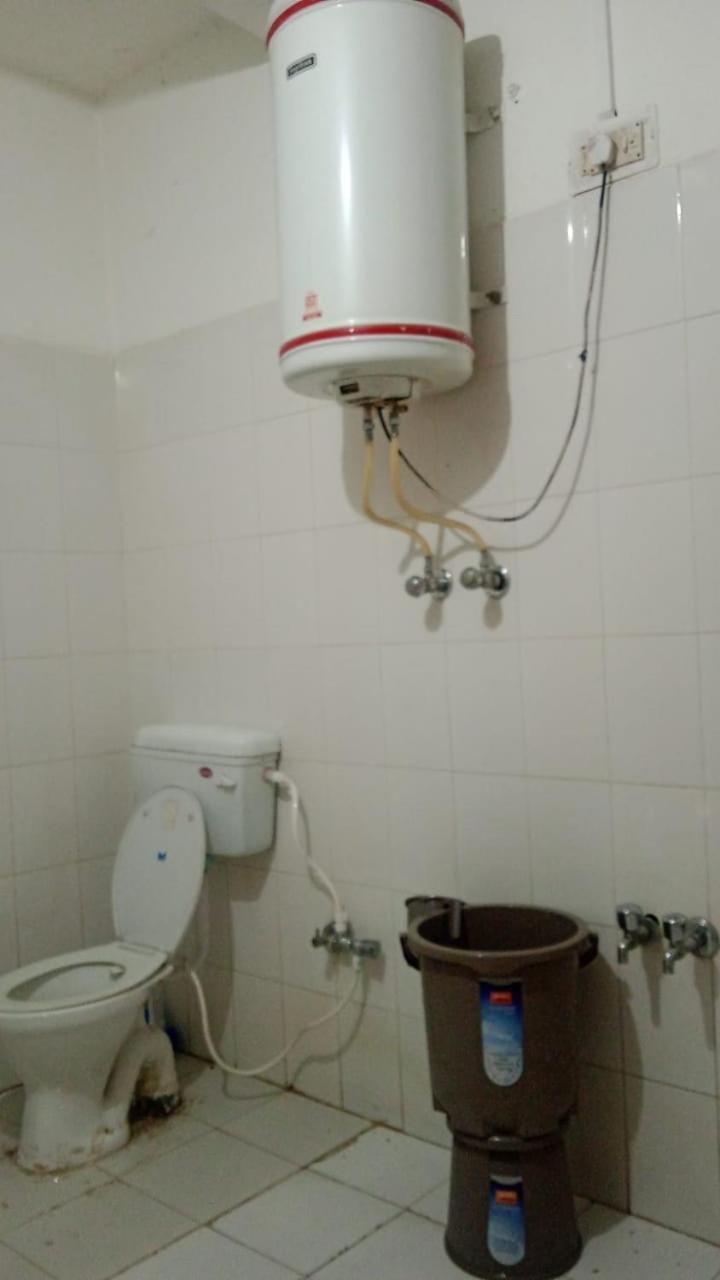 Hotel Senorita Srīnagar Eksteriør billede
